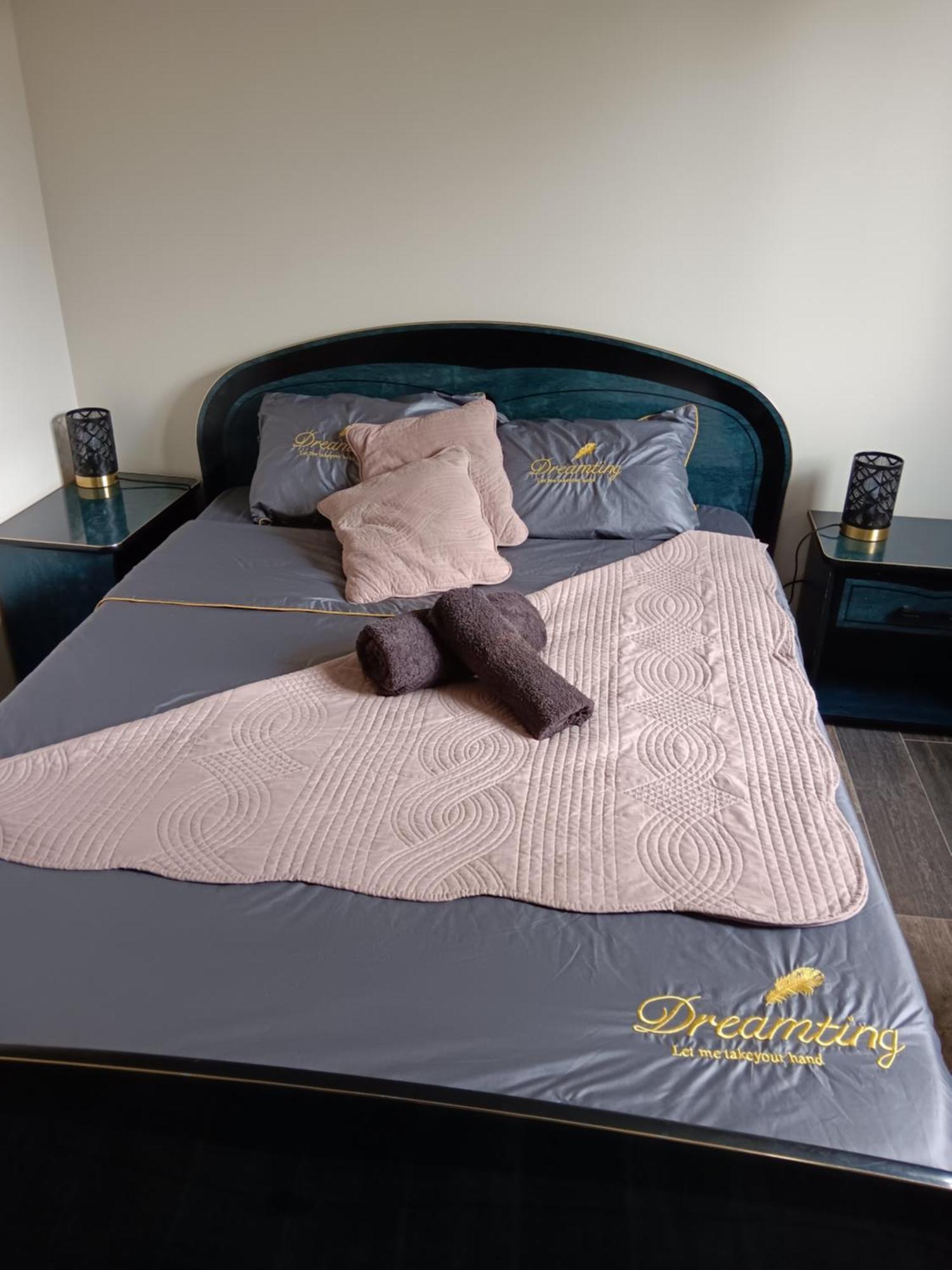 Charmes  Chambre Privee Dans Une Maison Familiale מראה חיצוני תמונה