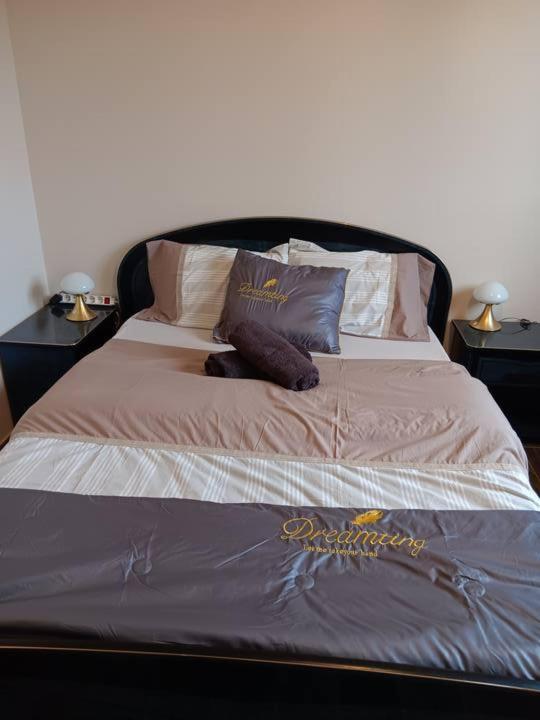 Charmes  Chambre Privee Dans Une Maison Familiale מראה חיצוני תמונה
